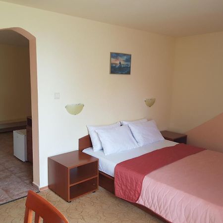 Guest Rooms Flirt Golden Sands Εξωτερικό φωτογραφία