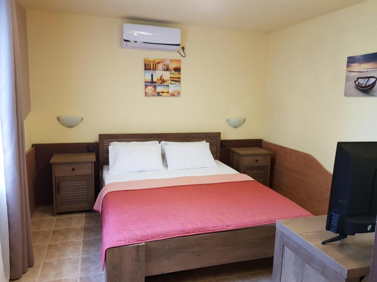 Guest Rooms Flirt Golden Sands Εξωτερικό φωτογραφία